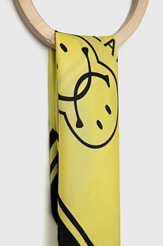 foto шовкова кишенькова хустка moschino x smiley колір жовтий