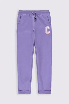 foto дитячі спортивні штани coccodrillo колір фіолетовий з принтом